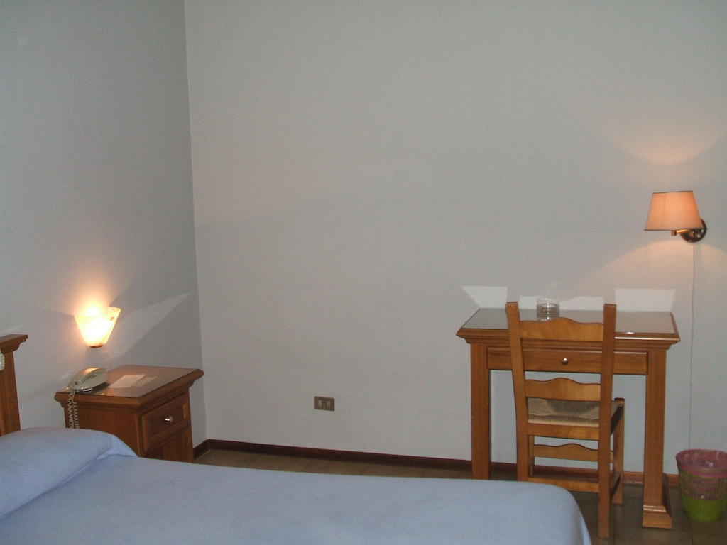 Hotel Ristorante Da Gianni Bovolone Quarto foto